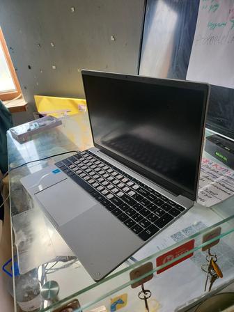Ноутбук Новый в пленке.2 г оперативки.шустрый.Память увеличена
