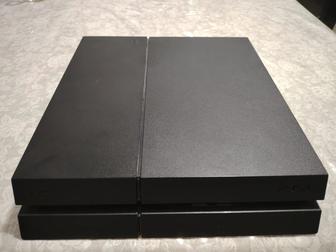 Продаю PlayStation 4 (500 ГБ) 2 геймпада игра