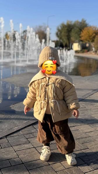 Продам куртку осеннюю на девочку
