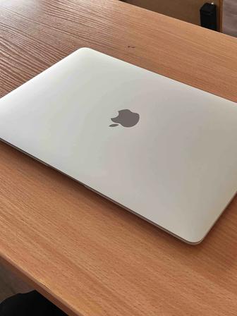 Macbook Air 13, M1
