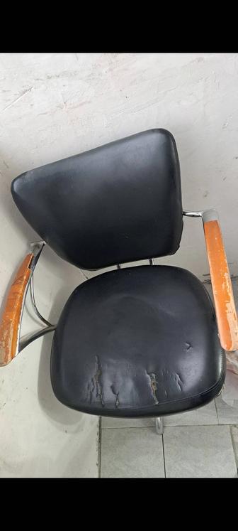 Кресло парикмахерское