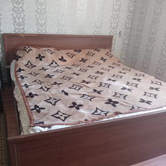 Кровать