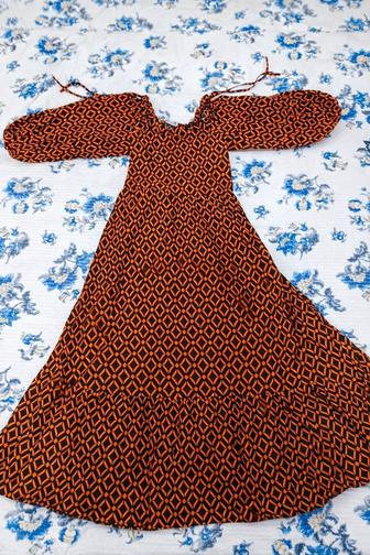 Платье женское оранжево-чёрный