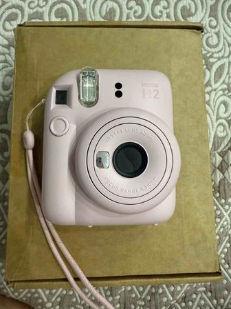 Instax Mini 12 розовая моментальная камера