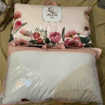 Продаю две новые подушки!!!