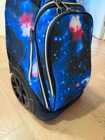 Чемодан на колесах