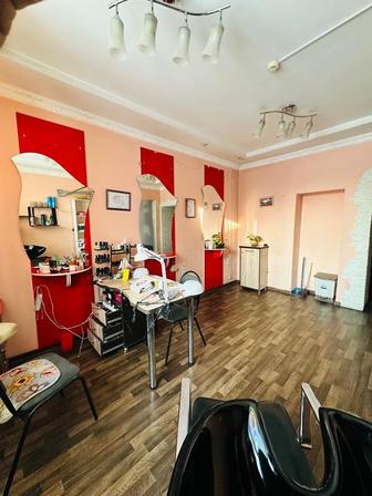 Сдам в аренду место в салоне красоты