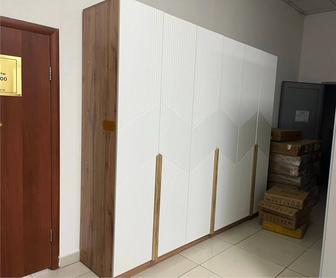 Продаю шкаф с Витрины Гамма 6Д