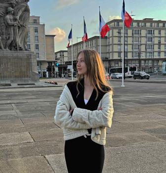 Репетитор по Английскому/ Французскому языкам