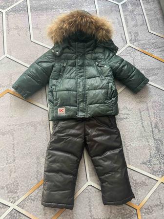 Продам зимний комбинезон на мальчика 2-3 года (86см)