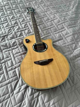 Гитара Yamaha APXIII
