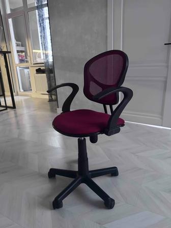 Продам компьютерное кресло