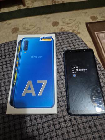 Продам телефон Samsung А7 б /у в отличном состоянии