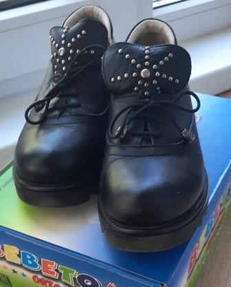 Продам детские кожаные туфли