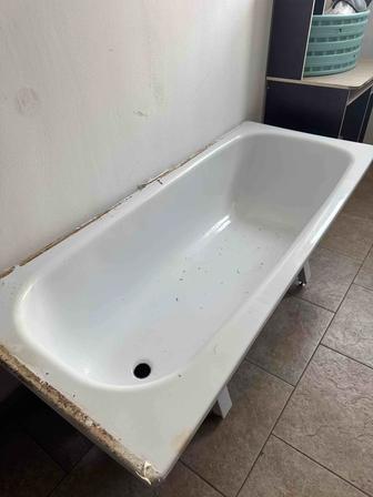 Продам ванну и раковину тюльпан