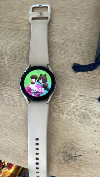 Продам часы Samsung Galaxy Watch 4