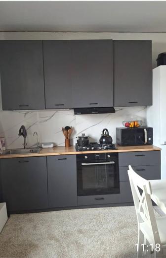 Кухонный гарнитур 230см в отличном состоянии