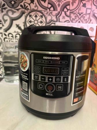 Мультиварка Redmond