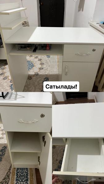Маникюр стол