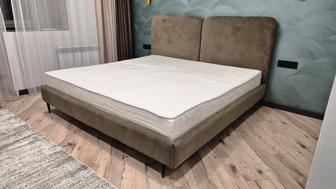 Кровать 180см с матрасом