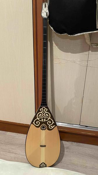 Домбыра сатылады!