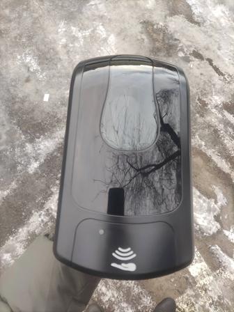 Продаю сенсорный диспенсер для жидкого Пено мыла