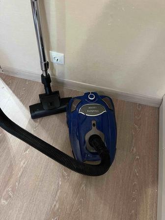 Продам рабочий пылесос. 15.000 тенге