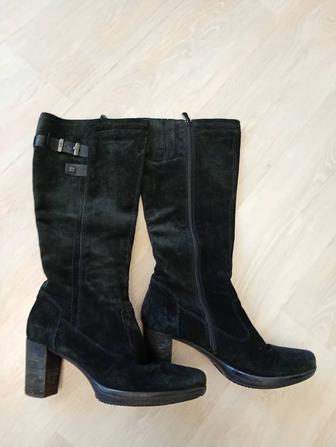 Замшевые весенние сапоги