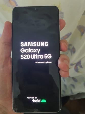 Продам телефон samsung a20 ultra 5g 128 гигабайт телефон работает дисплей