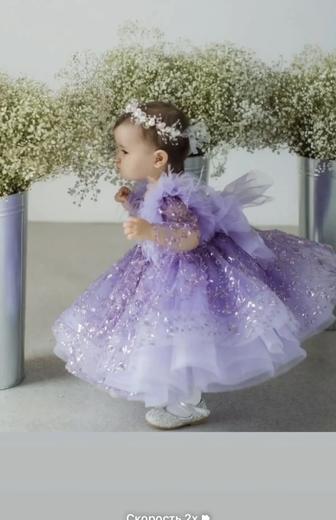 Продам платье на девочку 1-2 года