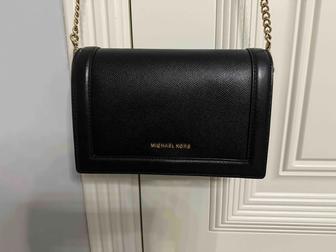 Продам сумку из натуральной кожи от Майкл Корс