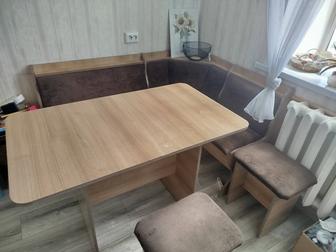 Кухонный угловой диванчик