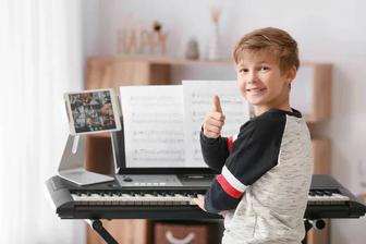 Развитие музыкальных способностей детей, игра на клавишных