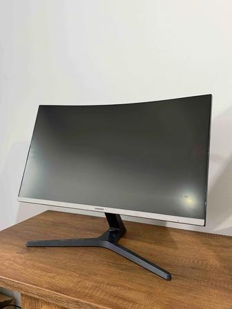 Продам изогнутый монитор Samsung C27R500FHI.