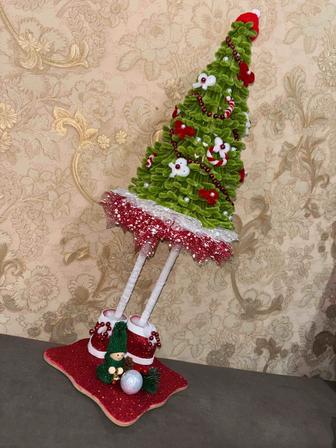 Новогодние декоративные елочки