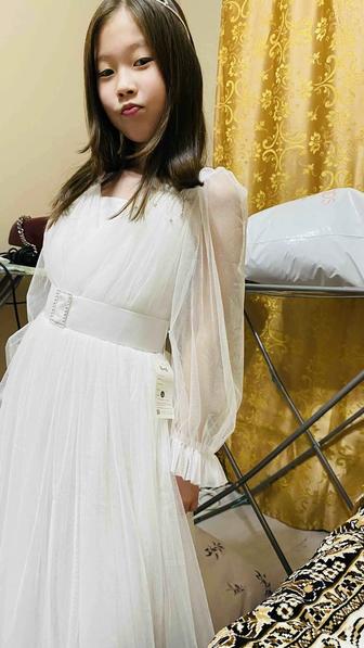 Прокат платье для девочки 9-10лет очень нежное платье,покупала за 25к