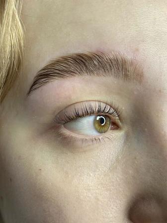 Бровист и лэшмейкер