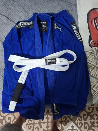 Продам кимоно для джиу джитсу