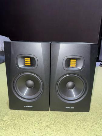 Продам колонки Adam audio