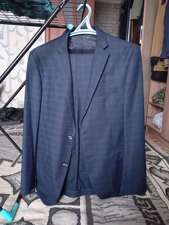 Продам костюм.