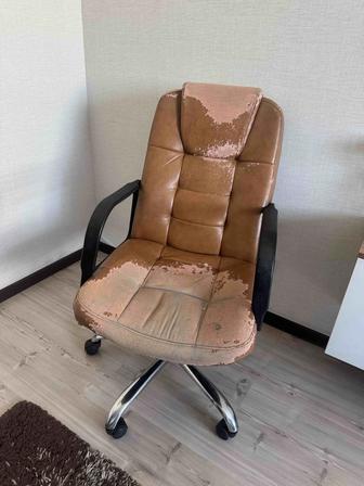 Продам кресло офисное