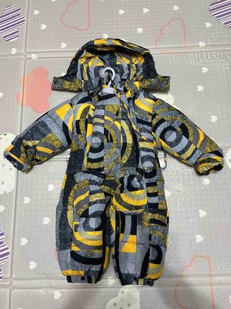 Продам теплый комбинезон и куртку