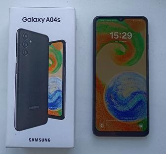 Samsung A04s.