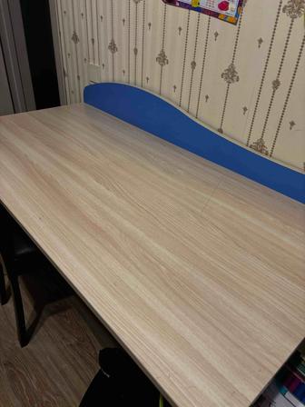 Продам письменный стол