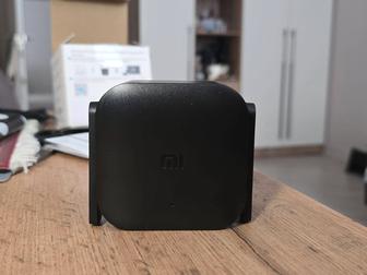 Продам Усилитель интернет-сигнала Xiaomi Mi Wi-Fi Range Extender Pro CE