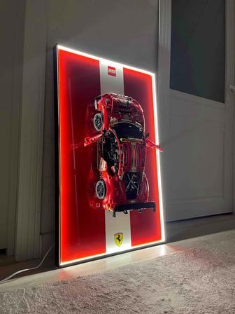 Постер Ferrari. Отлично подойдет для подарка на 14 февраля.