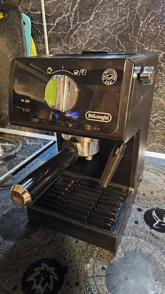 Продам рожковую кофеварку