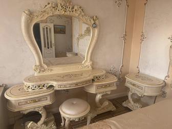 Продам спальный гарнитур