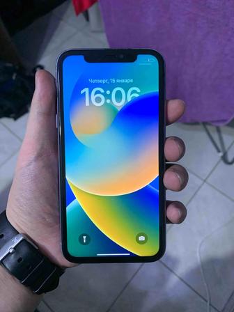 Продам айфон 11