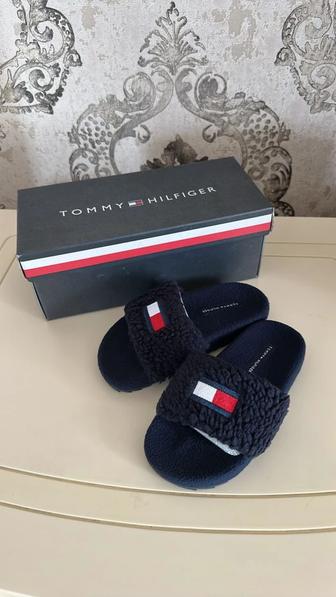 Сланцы Tommy Hilfiger
